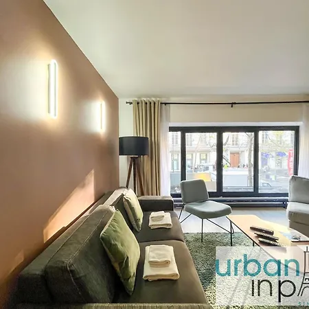 Urban Flat 194 - Cosy 3 Bedroom Opera Grands Boulevards Apartment *