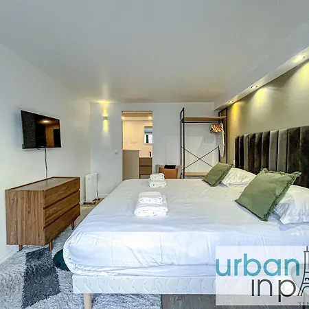 Urban Flat 194 - Cosy 3 Bedroom Opera Grands Boulevards Apartment *